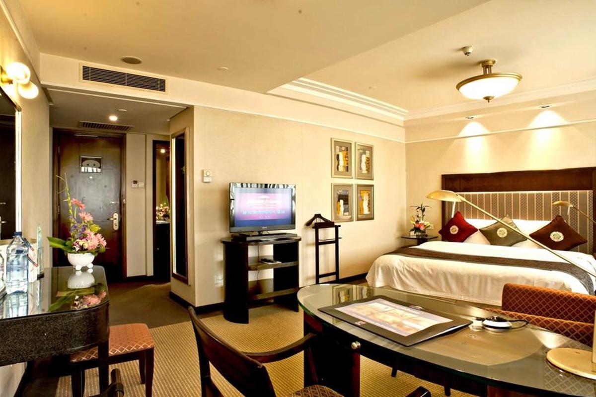 Howard Johnson Ginwa Plaza Hotel Сиан Екстериор снимка